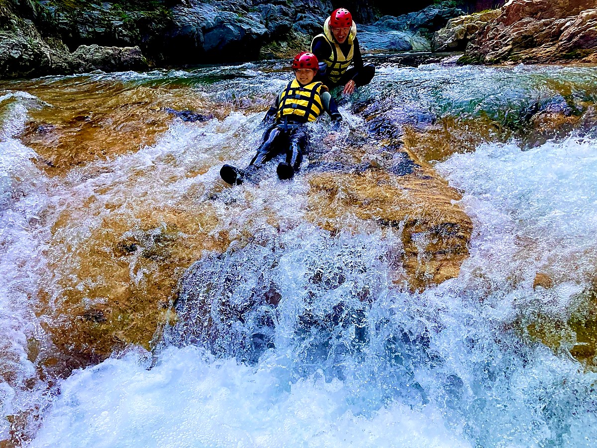 Gunma kids canyoning